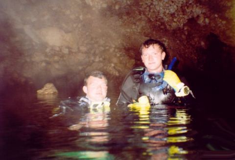 markus und stefan in einer tropfsteinhhle