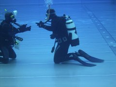 scuba1.jpg (8917 Byte)